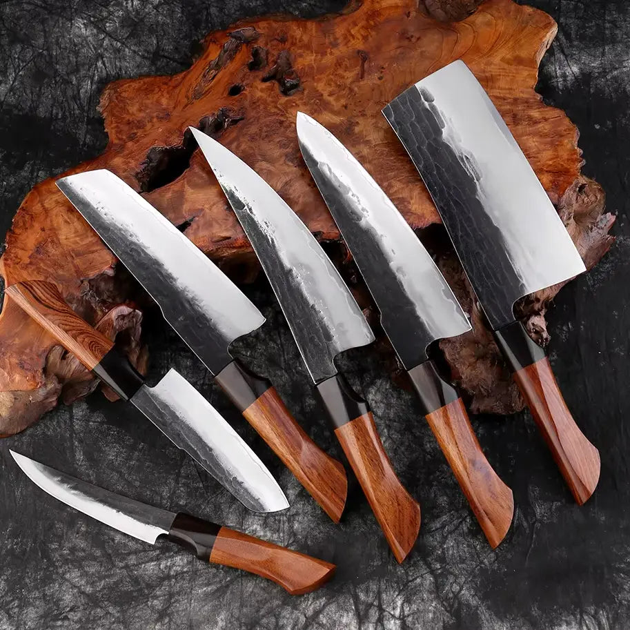 Couteau japonais Gyuto forgé à la main en acier Damas - Manche en bois de buis et ébène