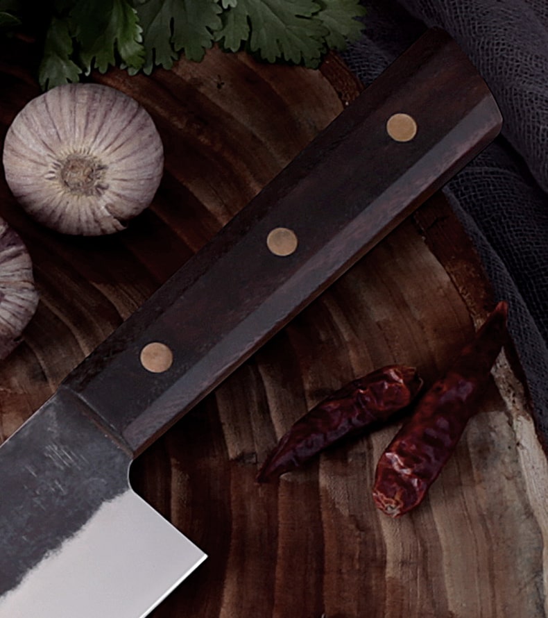 Couteau japonais Santoku en acier Damas- Manche en bois d'ébène